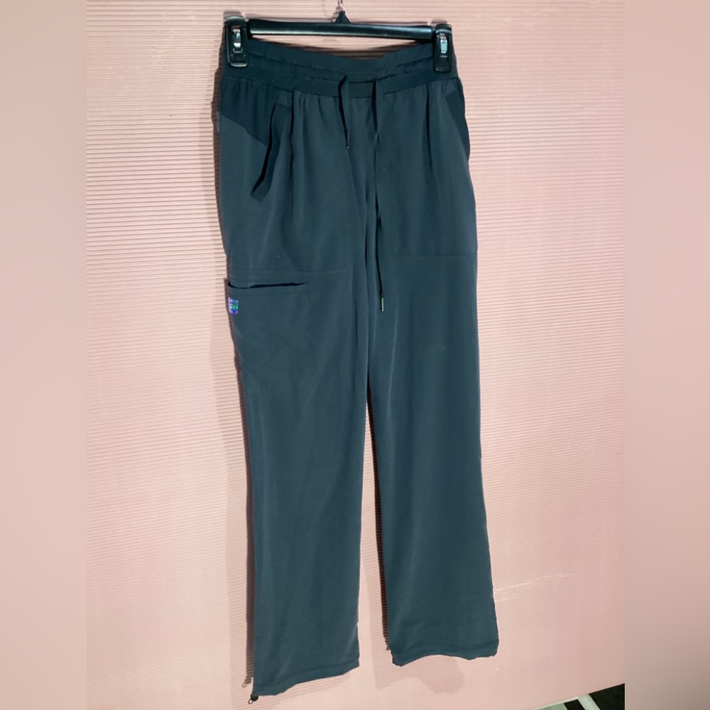 TRACK PANTS